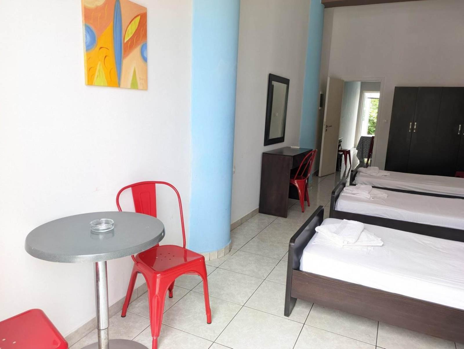 Aparthotel Galini &