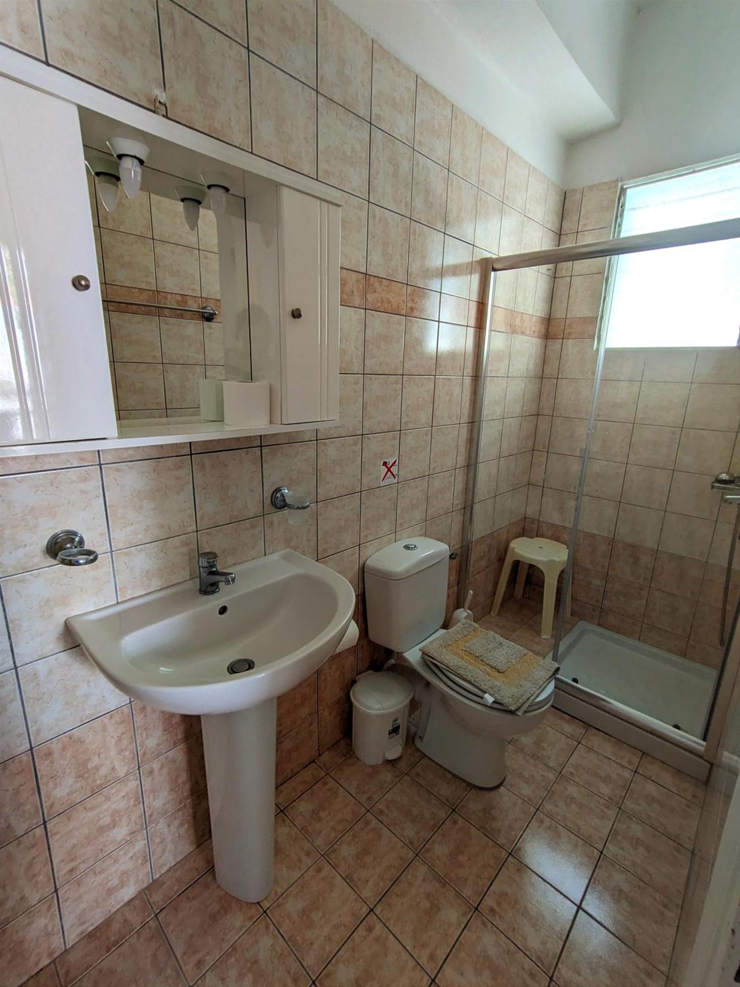 Aparthotel Galini &
